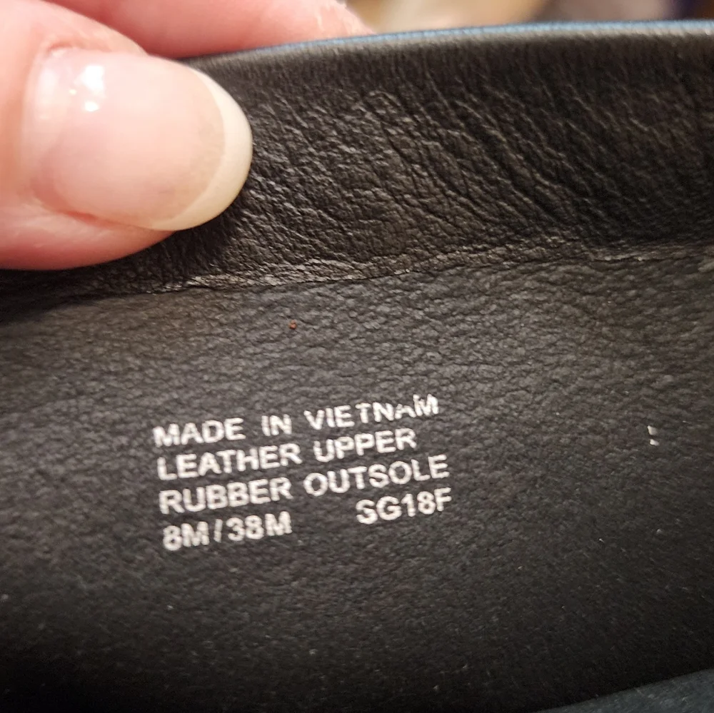 Michael Kors Leather Boots siz7.Conditin Ok.See 2 Last Picture Small Skrach .7 - Picture 4 of 10